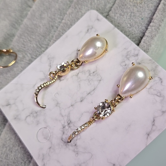 Gold Tone Silver Fuax Pearl Drop Earrings - Picture 9 of 17